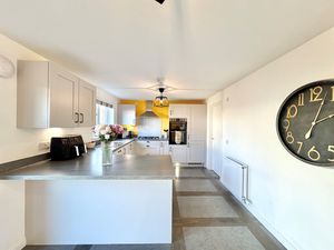 Photo 21- click for photo gallery